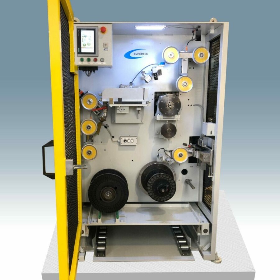Retrofit einer Ziehmaschine mit exakter Zugkraftregelung durch zwei elektromagnetische Tänzer EDL 60 und hochpräzisem Aufspuler.
